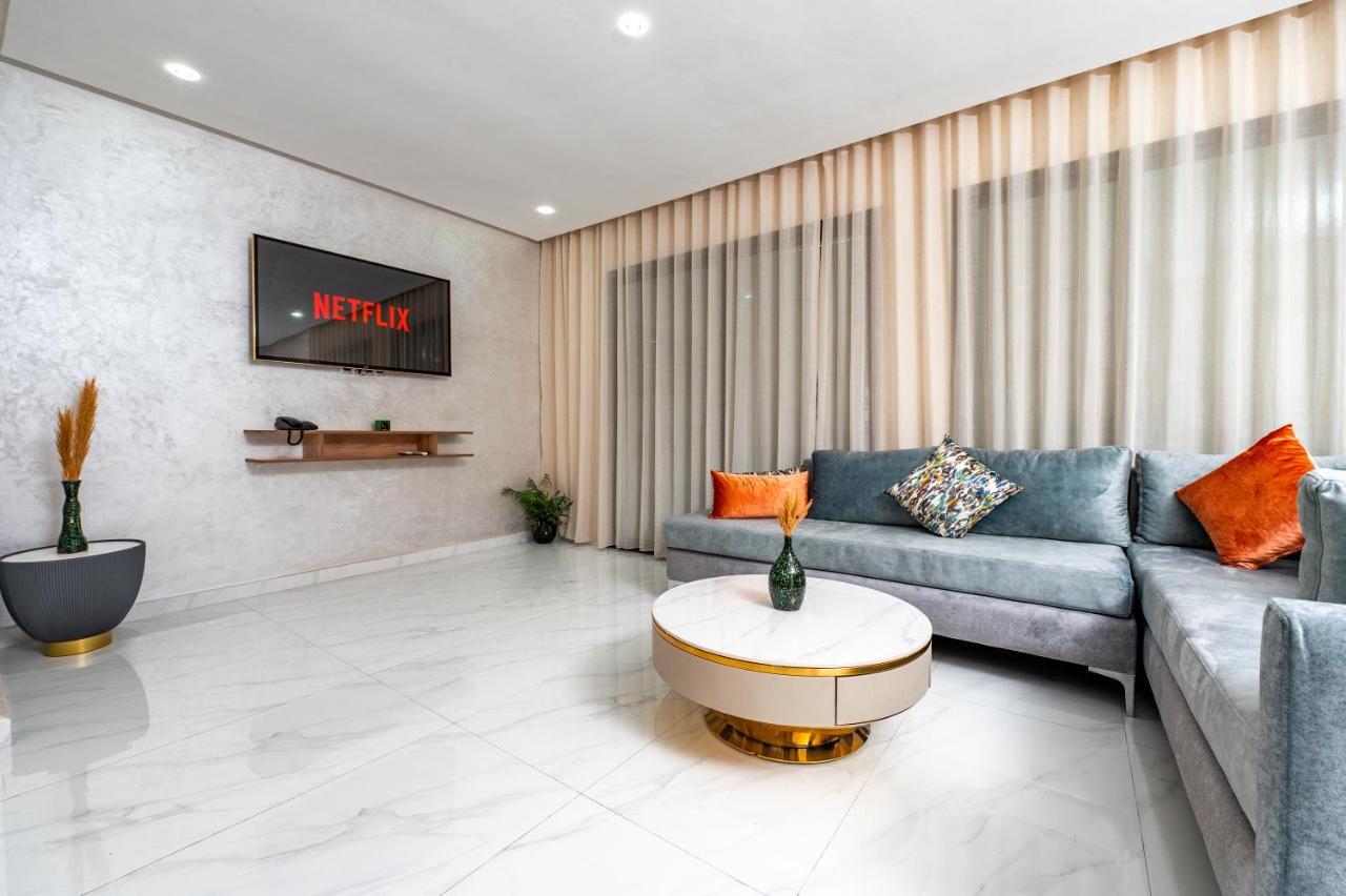 Maarif Elite Suites คาซาบลังกา ภายนอก รูปภาพ